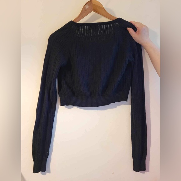 Le chateau black knit cropped shrug cardigan - Picture 3 of 6